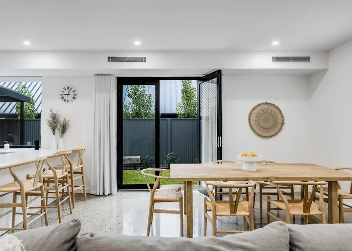 Vale 194 - Luxury Accommodation In Mclaren Vale - 5 Holiday Homes With King Size Beds