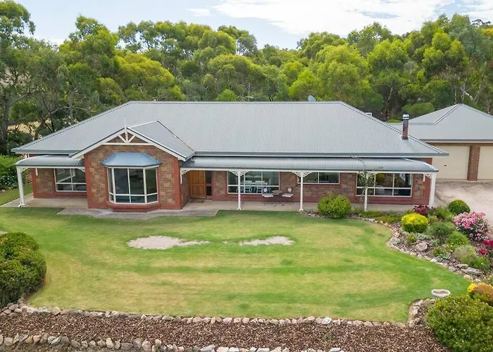 Adelaide Hills Country Paradise