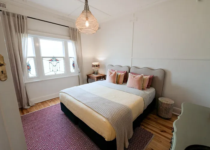 Sultana - Maximalist Accommodation
